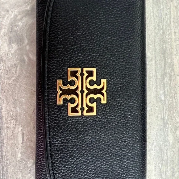 Authentic Tory Burch Black Leather Wallet with Gold Emblem - Picture 1 of 6